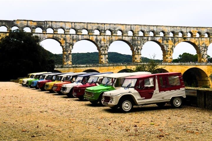 Discover La Provence, with a self driving vintage car.