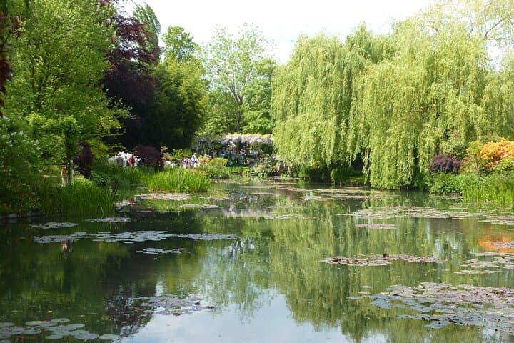Private Giverny with Minivan