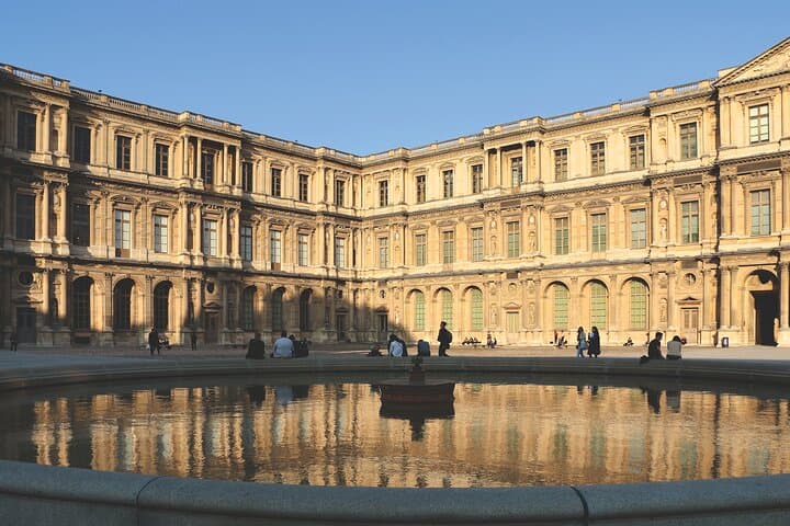 Private guided visit of the Louvre museum