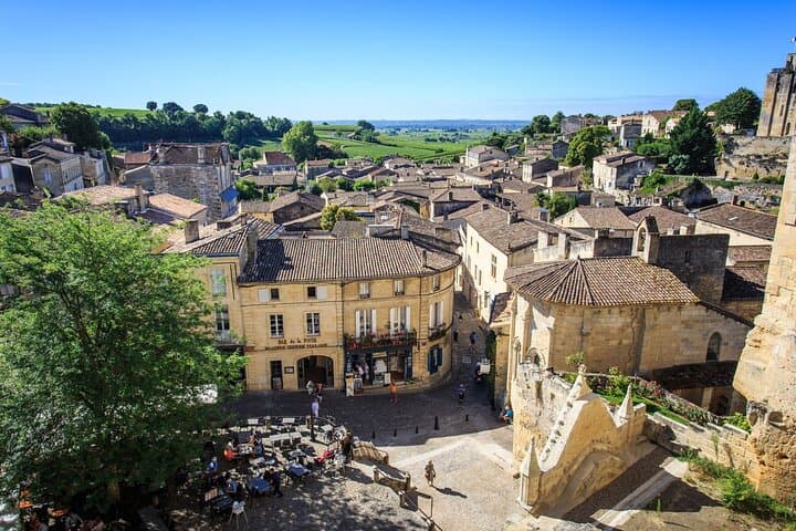 Explore the UNESCO-listed village of Saint-Èmilion