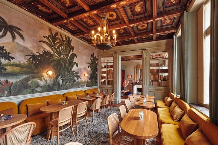 Gastronomic experience in a Marseille Refined Castle
