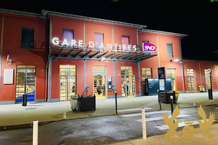 Private transfer from Nice Airport by Antibes Taxi