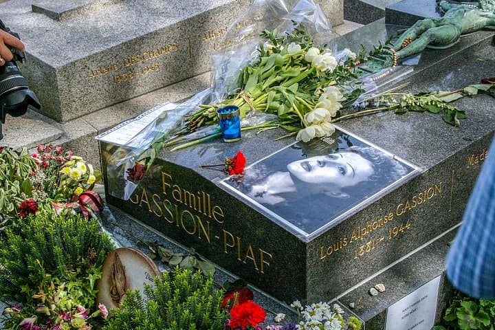 Père-Lachaise Cemetery Paris Tour with Audioguide