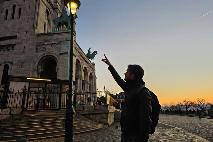 Montmartre Sunrise Tour Before the Crowds