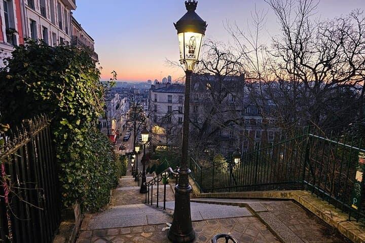 Montmartre Sunrise Tour Before the Crowds