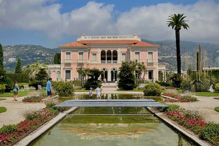 Villa Rothschild from the gardens