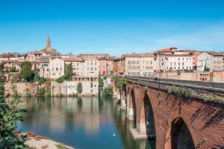 Albi, Cordes village and wine tasting Private Tour From Toulouse