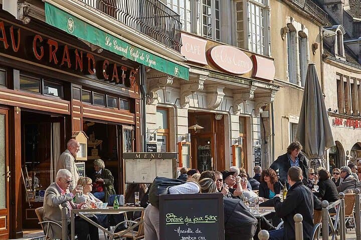 One day private round transfer to Burgundy from Paris