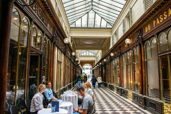Hidden restaurants in hidden galleries