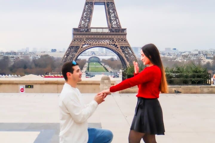 Bonjour Paris ! Eiffel Tower Photoshoot !