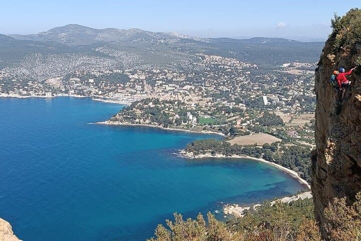 Private Tour Aix Provence and Highlights Marseille and Cassis