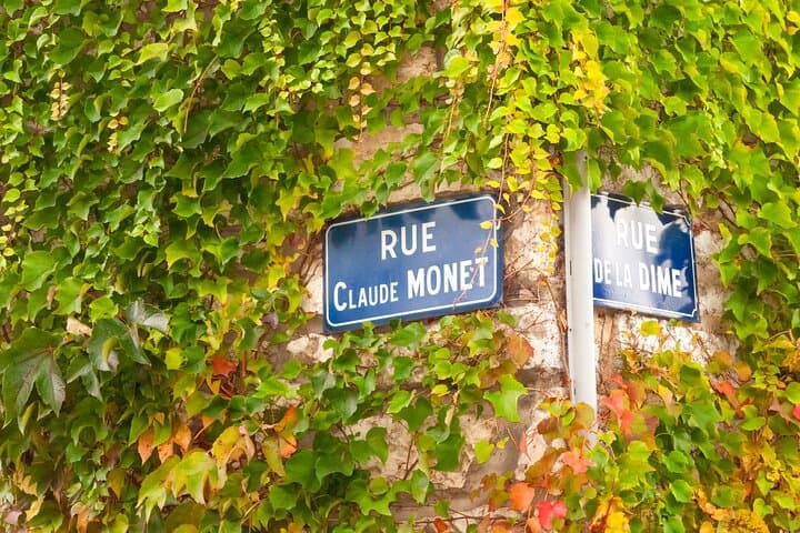 Giverny's Main Street