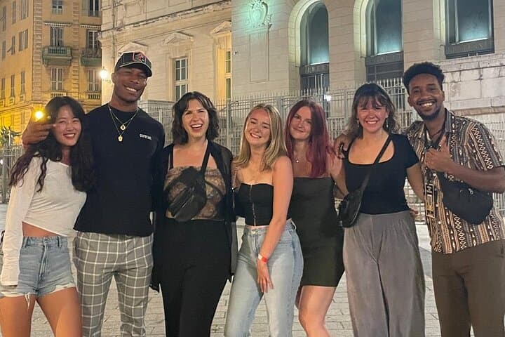 Pub Crawl Bordeaux : Drink, Laugh, Meet the World