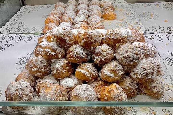 The Ultimate Bordeaux Pastry & History Tour!