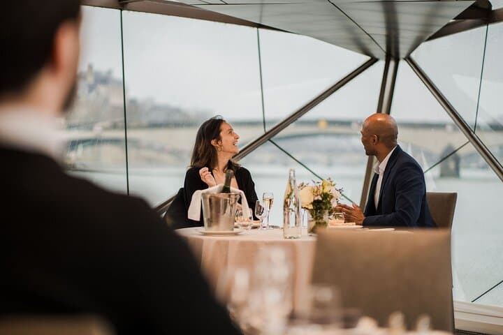 Bateaux Mouches® Valentine's Day Special Dinner Cruise in Paris