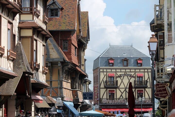 Paris VIP: Normandy D-Day Beaches Villages Chauffeur Driven 12hrs