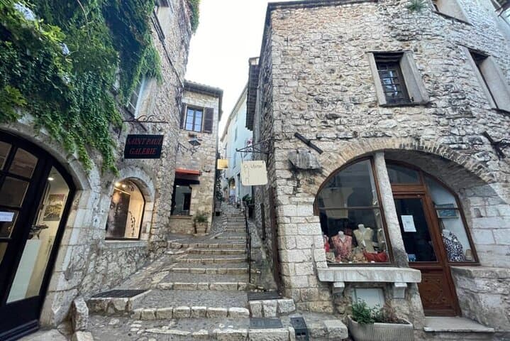 Tour Grasse and medieval villages of Gourdon, Tourette & St Paul