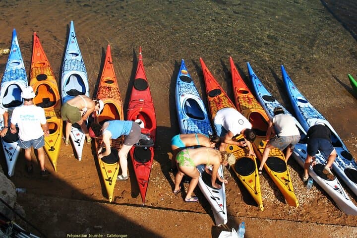 Preparing for a sea kayak trip, marseille
