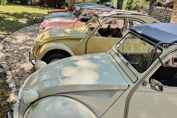 Rental 2CV in Burgundy - From St Loup Géanges & Beaune