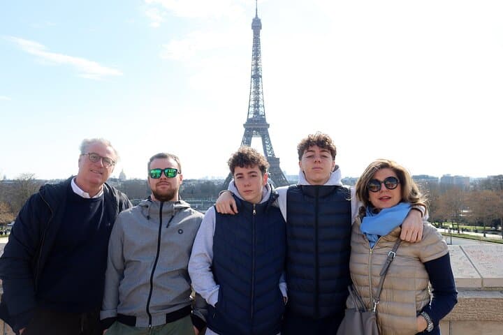 Private Paris Tour by Minivan with photoshoot included