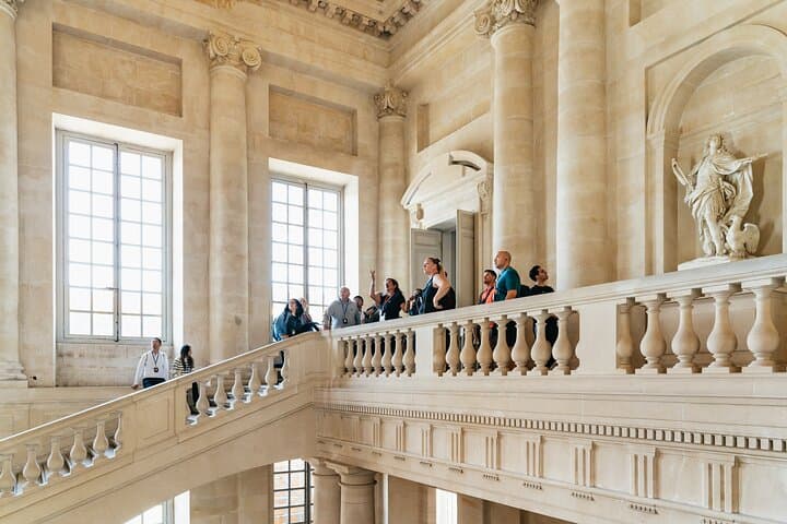 From Paris: Versailles Palace Live Tour with Gardens Access