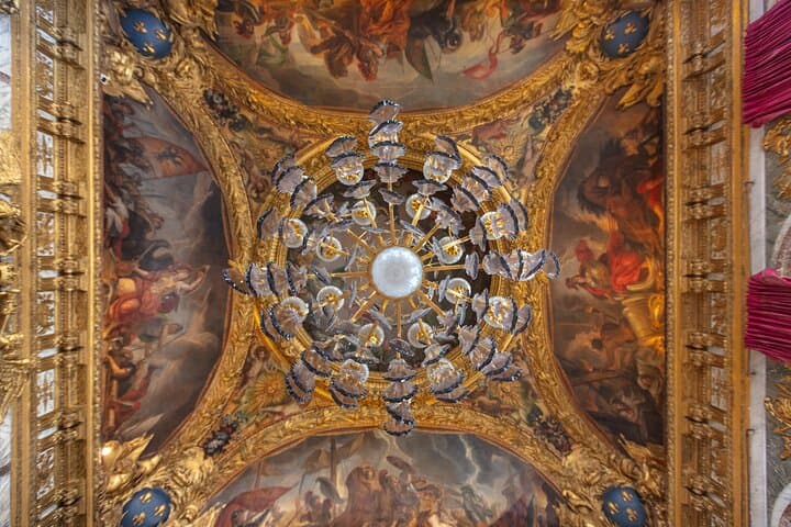 From Paris : Palace of Versailles and Gardens by Bus