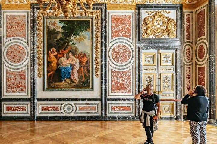 From Paris : Palace of Versailles and Gardens by Bus