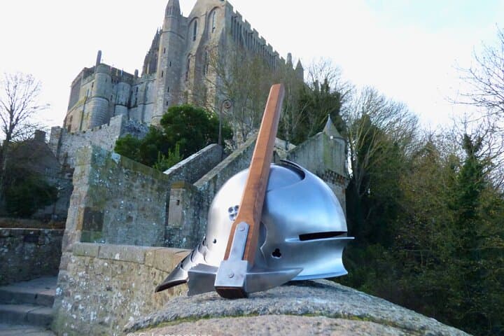 Guided walking tour of Mont-Saint-Michel in the 15th century