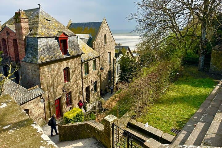 Private Day Trip from Paris to Mont Saint-Michel and Étretat