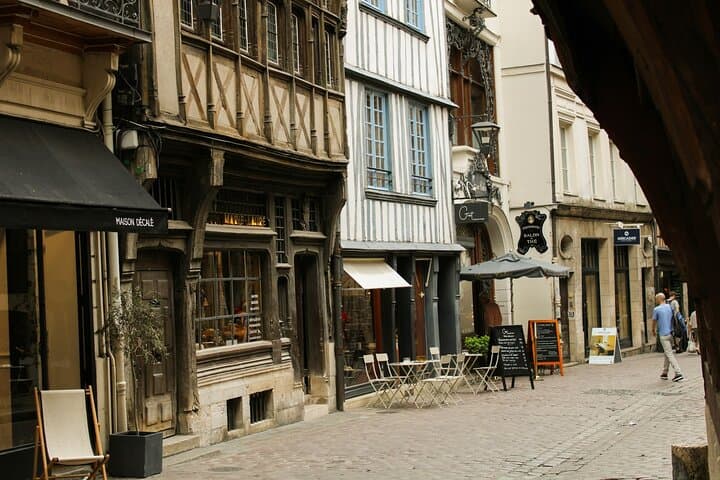 Rouen Private Walking Tour with Local Guide