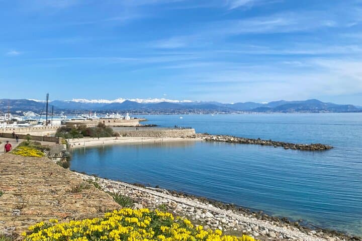 Antibes - les remparts