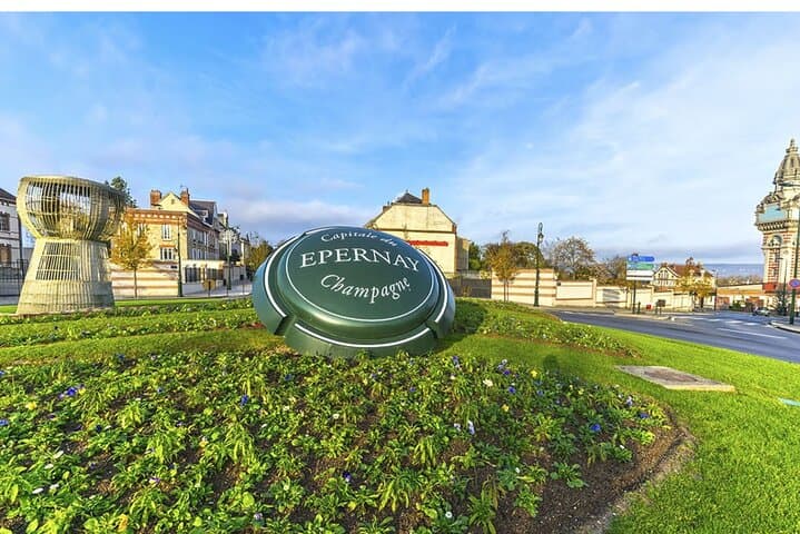 From Paris: Champagne Cellars and Vineyards Tour and Tasting