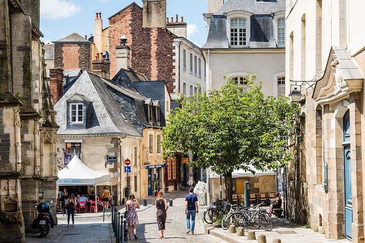 Best Intro to Rennes in 2 hours with a Local
