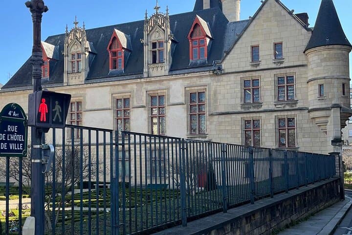 Before Sunset: A Self-Guided Walking Tour Through Paris
