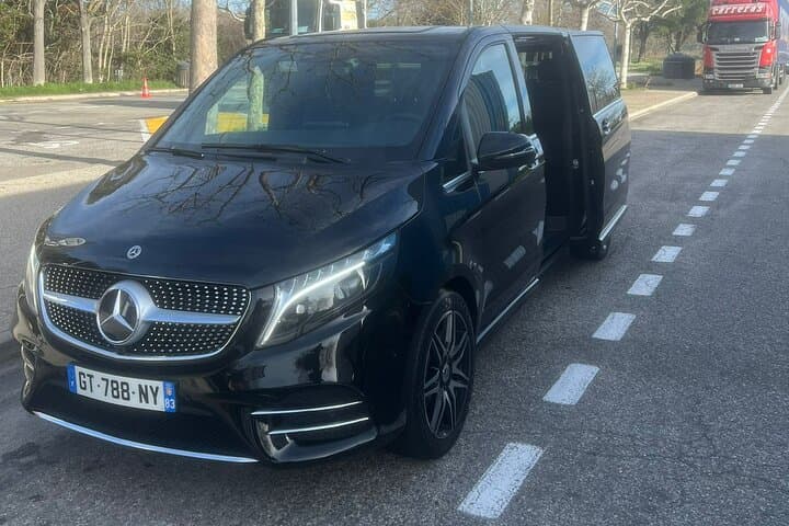 7 seater Mercedes Benz Xtra Long version