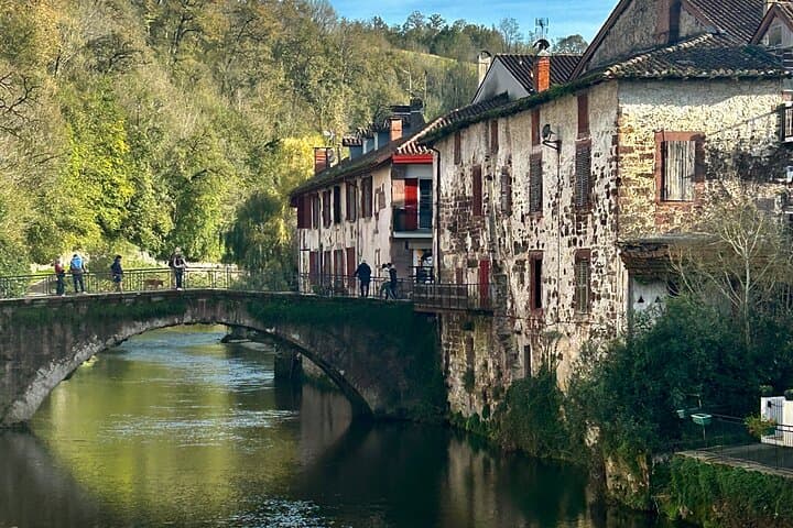 Explore Biarritz: 3-Day Private Minivan Tour