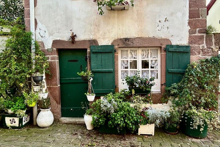 Explore Biarritz: 3-Day Private Minivan Tour