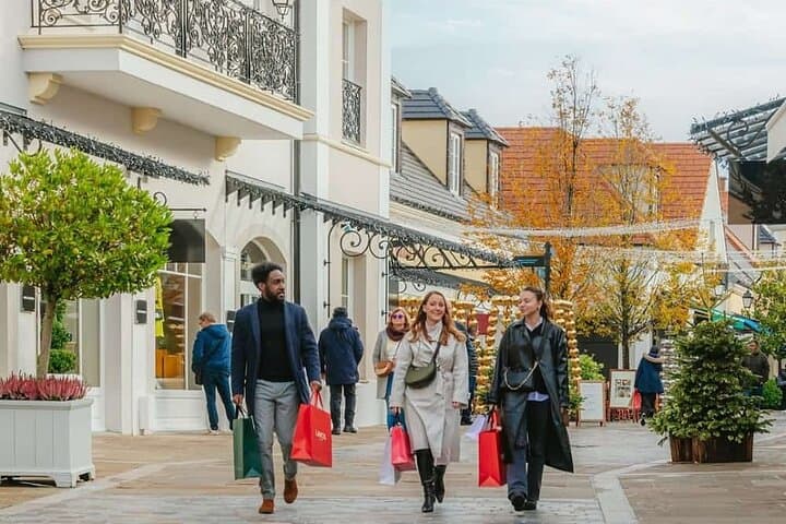 Private Tour to La Vallée Village
