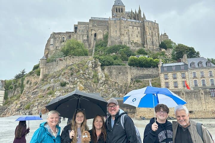 Small Group Mont Saint Michel and D-Day tour by Mini-van