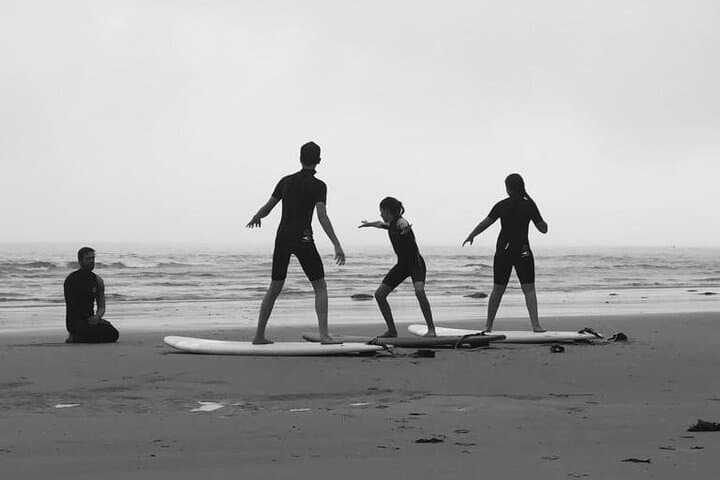 Surf lessons beginners in the Basque Country
