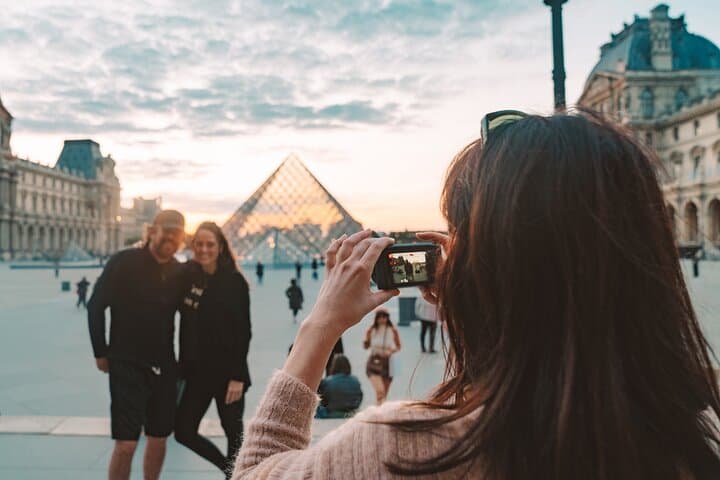 Paris Evening City of Lights Small Group Bike Tour & Boat Cruise