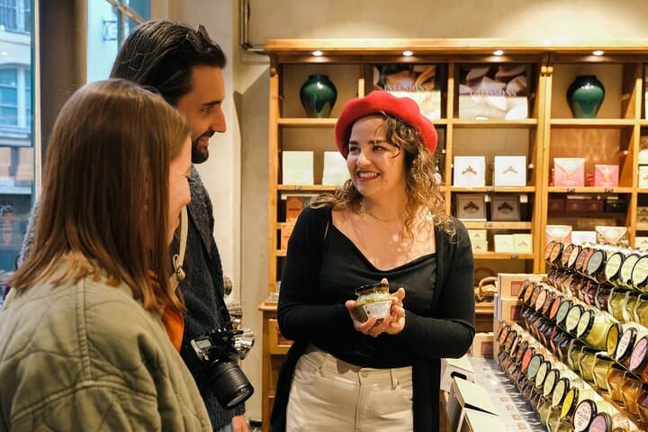 Learn more about the French way of life