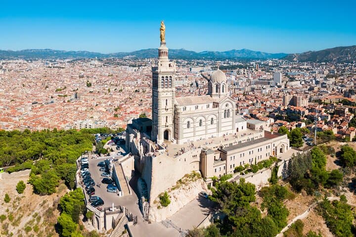 Private direct transfer: Nice>Marseille, English speaking driver