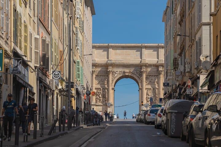 Tour Marseille highlights by private vintage Citroen