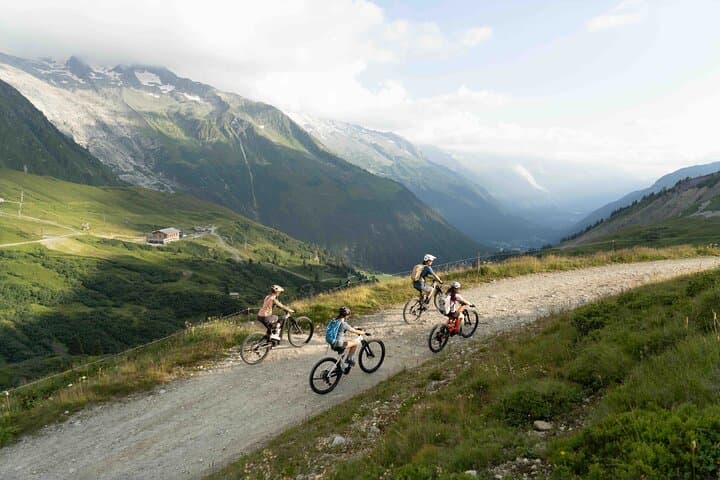 Chamonix: eBike tour around the Mont Blanc advanced level