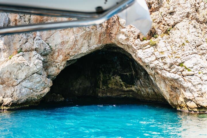 Half Day Guided Boat tour to Mala caves with stop in Villefranche