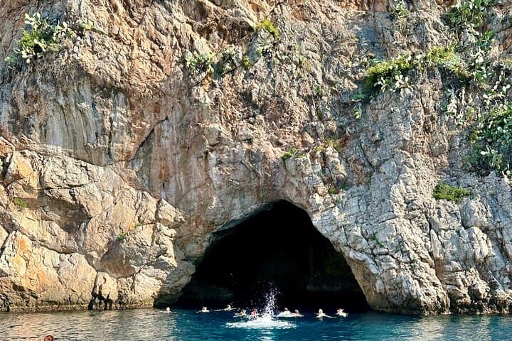 Half Day Guided Boat tour to Mala caves with stop in Villefranche