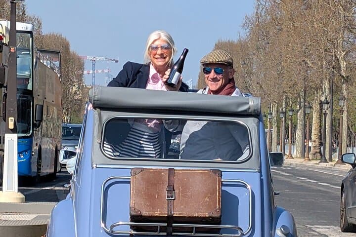 Champs-Elysées avec du vin! what else?