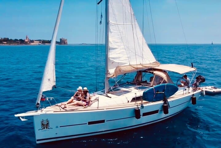 Yacht Me Up All Inclusive Private Cruise Cannes Lérins Sailing