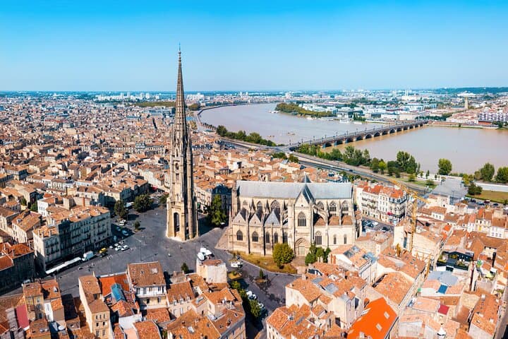 Best Intro to Bordeaux in 2 hours with a Local